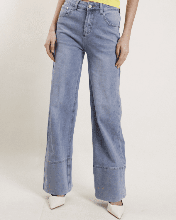 Jeans wide leg con risvolto