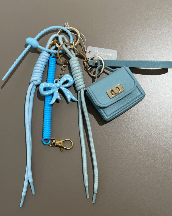 Charm borsa celeste