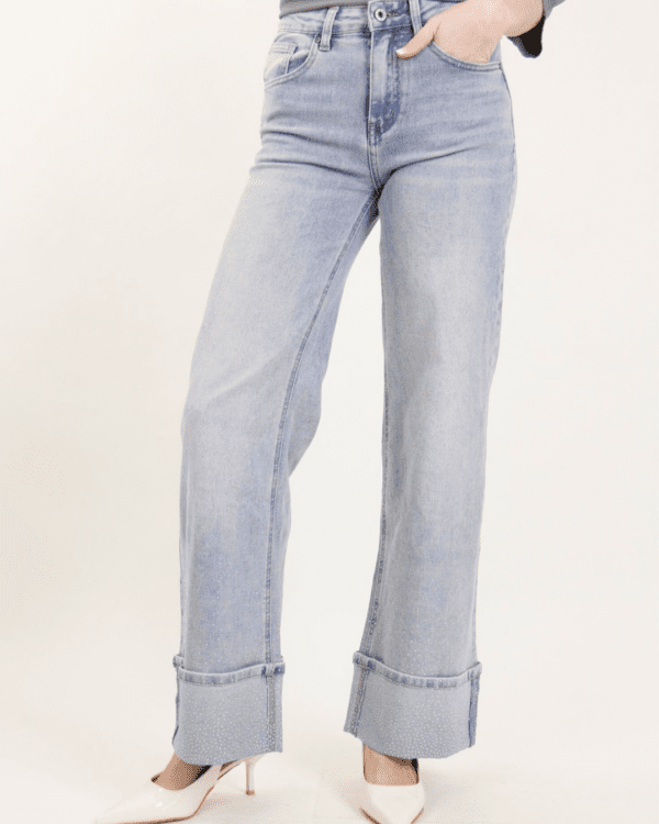 Jeans gamba dritta strass sul fondo